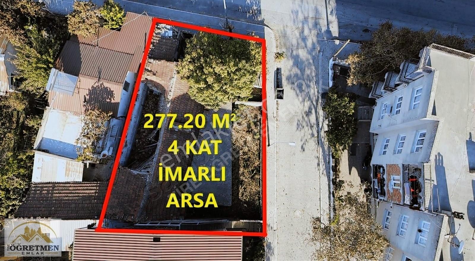 Tire İhsaniye Satılık Konut İmarlı Öğretmen Emlaktan İhsaniye'de 4 Kat İmarlı 277.20m² Köşe Arsa