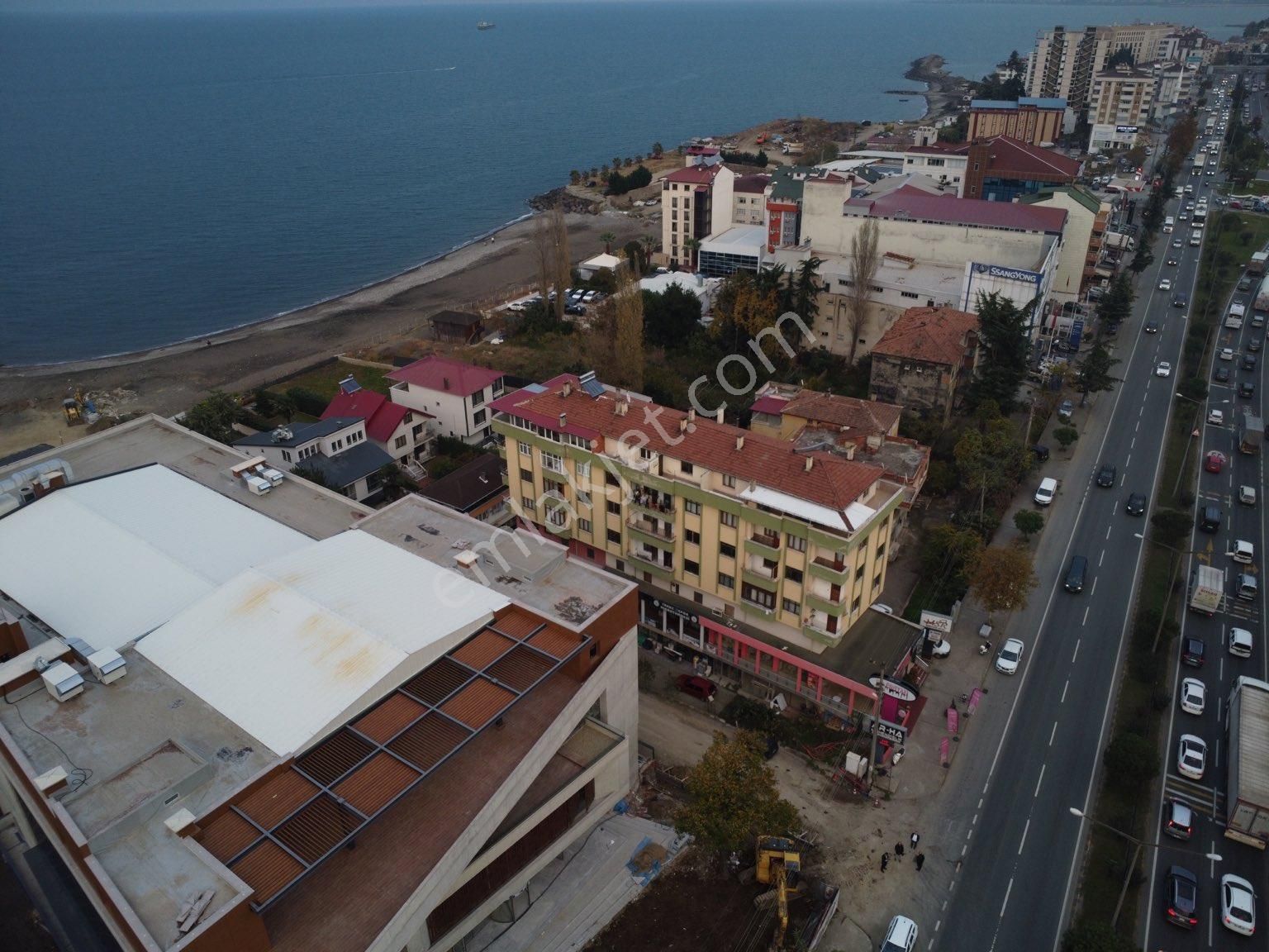 Akçaabat Söğütlü Satılık Daire CADDE ÜSTÜ FIRSAT DAİRE