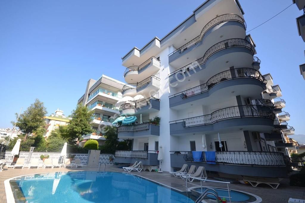 Alanya Oba Satılık Daire Alanya Obagöl 2+1 115m2 Full Eşyalı Havuzlu Denize 200 Metre Daire