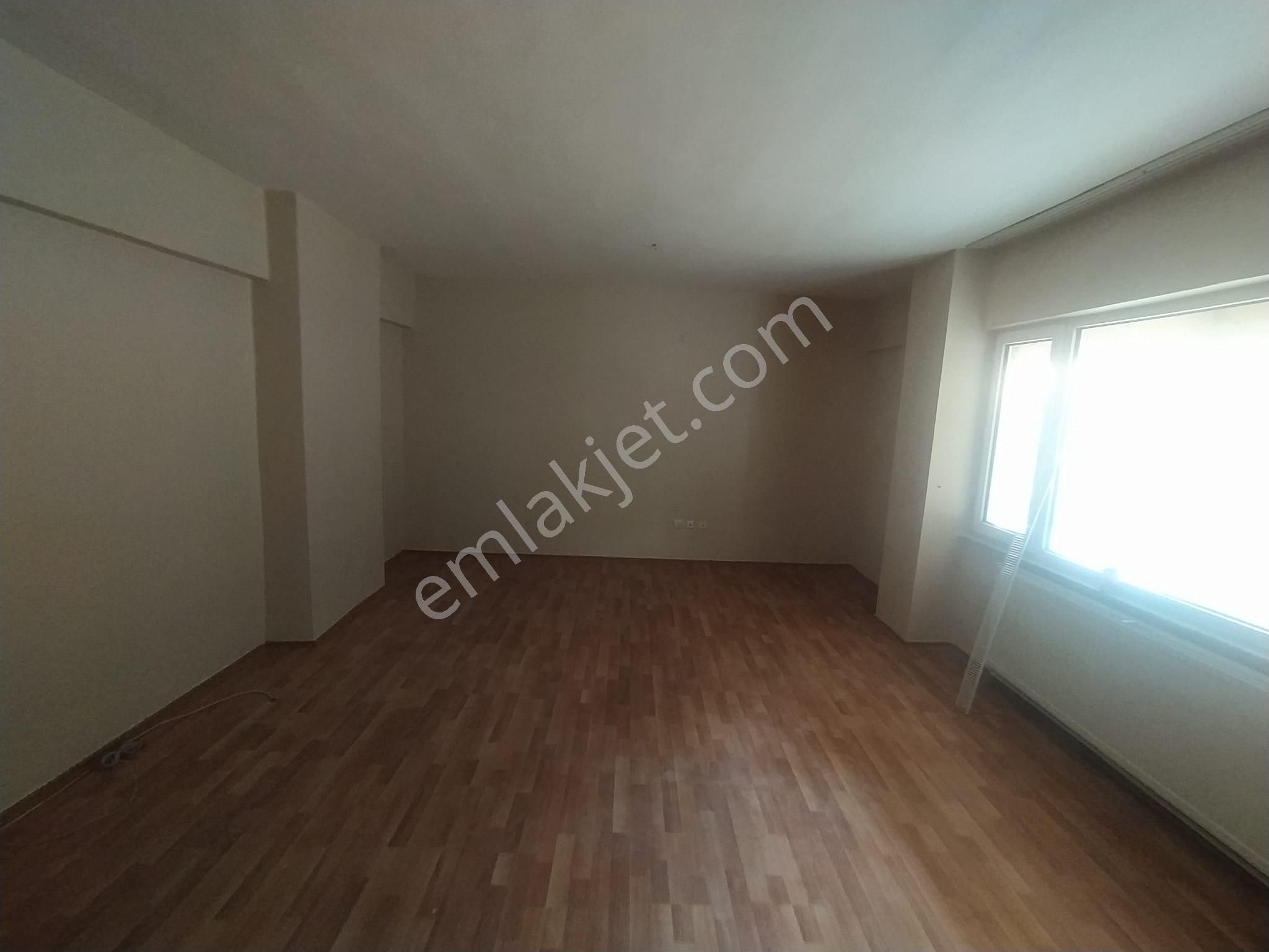 Kartal Yakacık Yeni Kiralık Daire  Mertcan dan Yakacık Yeni Mah Site İçinde 2+1 Kapalı Balkonlu