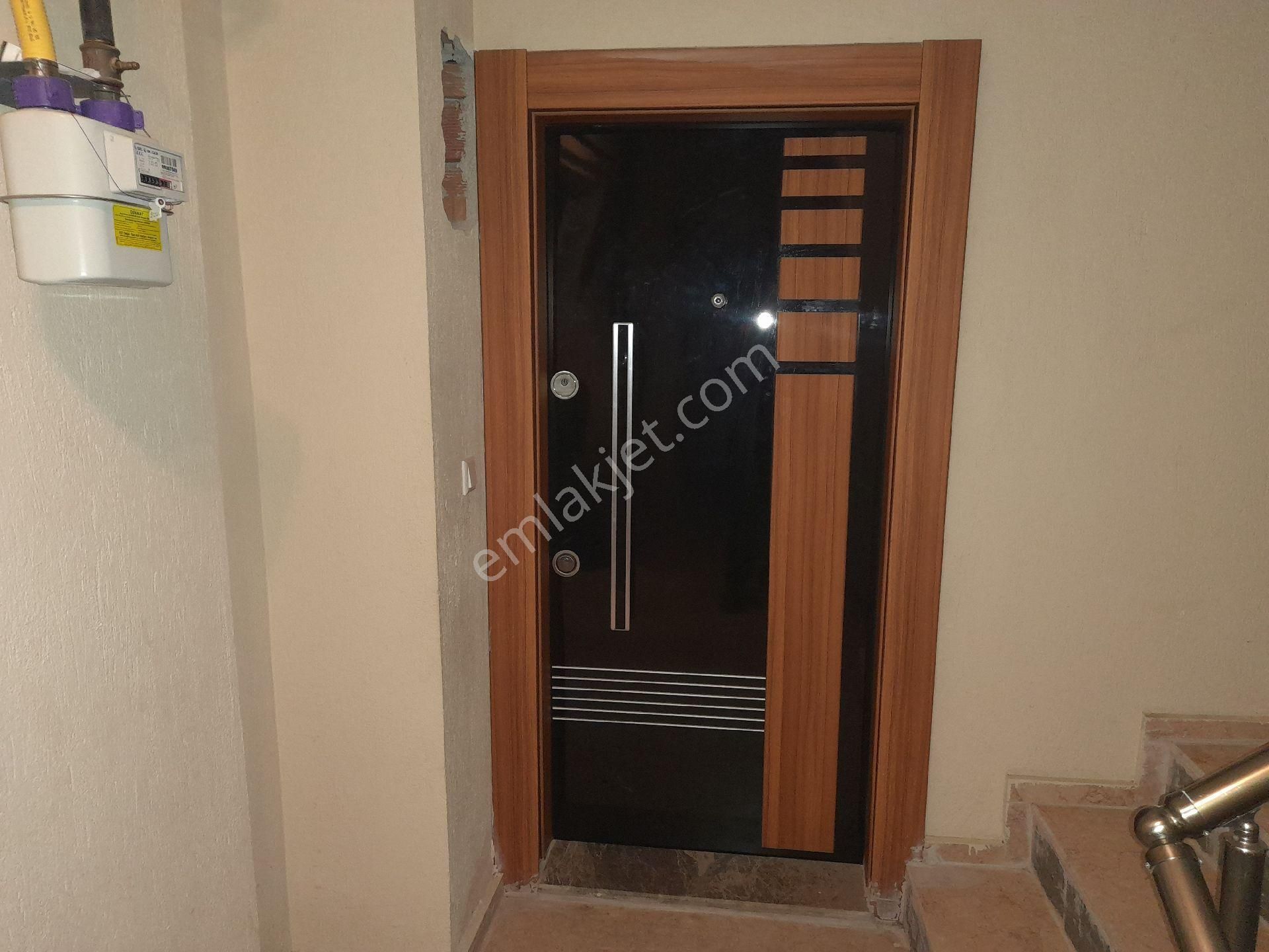 Yeşil Mah 3+1doğalgazlı Ebeveynin Banyolu Site İçerisinde Satılık Daire - Görsel 2