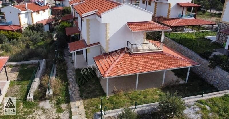 Datça İskele Satılık Villa DATÇA ADEN EMLAK'tan SATILIK BURGAZ'da DENİZ MANZARALI VİLLA