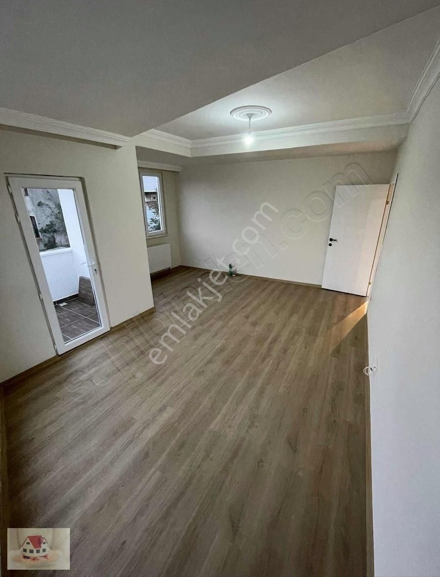 Çekmeköy Merkez Satılık Daire ÇEKMEKÖY MERKEZ MAHALLESİ GİRİŞ ALTI KOT1 SATILIK DAİRE