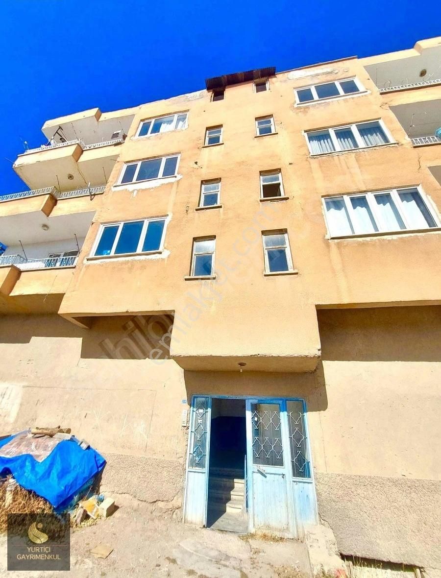 Bor Yenigöçmen Satılık Daire YURTİÇİ GARİMENKUL'DEN BOR YENİGÖÇMEN MAH. 3+1 ARAKAT DAİRE