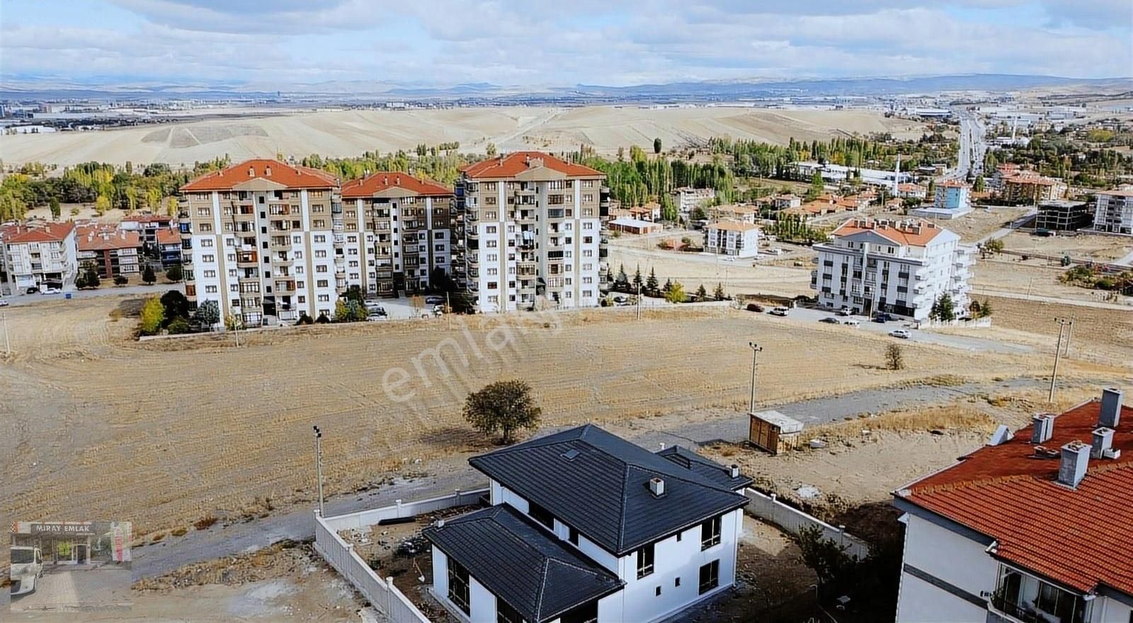 Pursaklar Altınova Satılık Tarla HAVAALANI YAKINI İMARA SINIR FIRSAT YATIRIMLIK TARLA