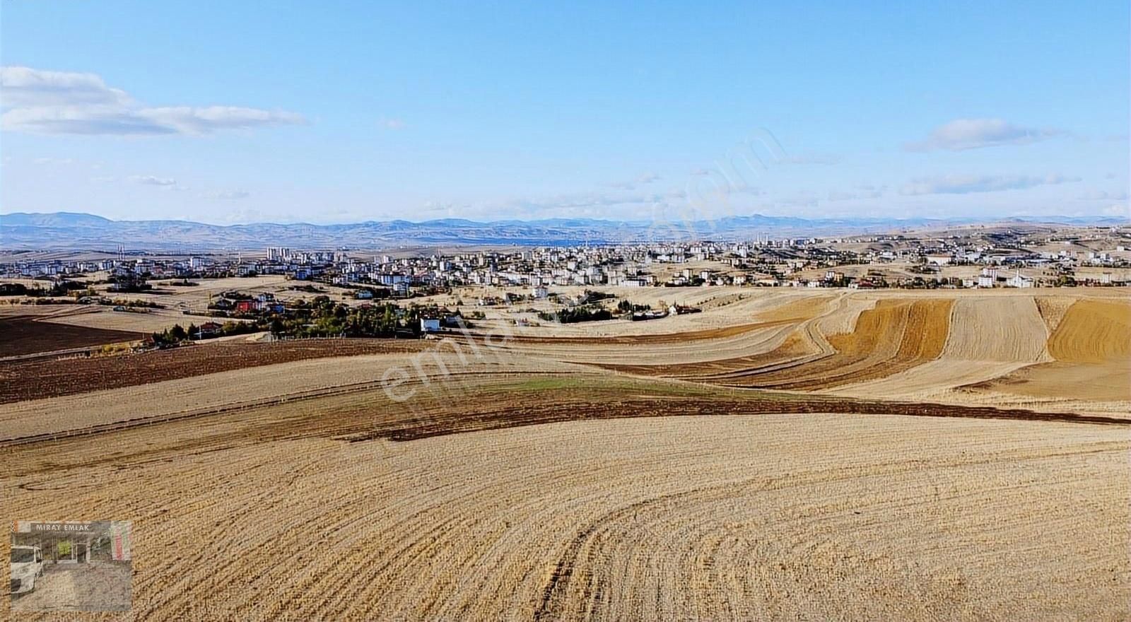 Akyurt Kızık Satılık Tarla AKYURT TA İMARA SINIR YOL KENARI TEK TAPU FIRSAT