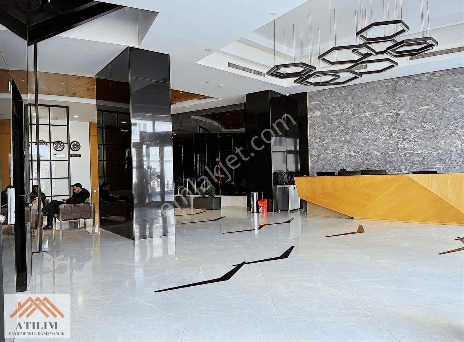 Burç İstanbul İş Merkezinde 129 M2 2+1 Hazır Ofis - Görsel 2