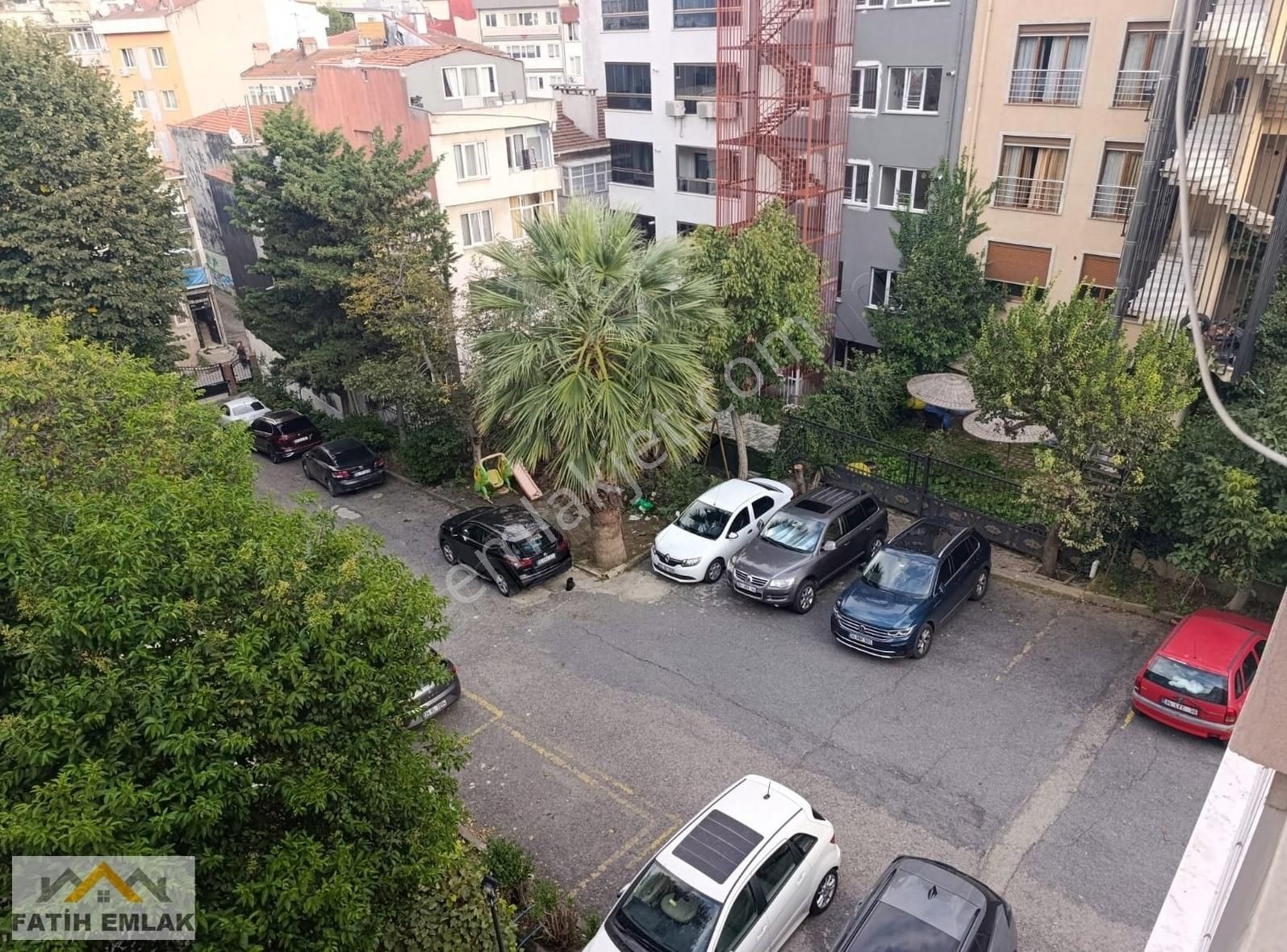 Üsküdar Aziz Mahmut Hüdayi Kiralık Daire ÜSKÜDARDA OTOPARKLI SİTE İÇİ 4+1 120M2 4.KAT DUBLEKS DAİRE