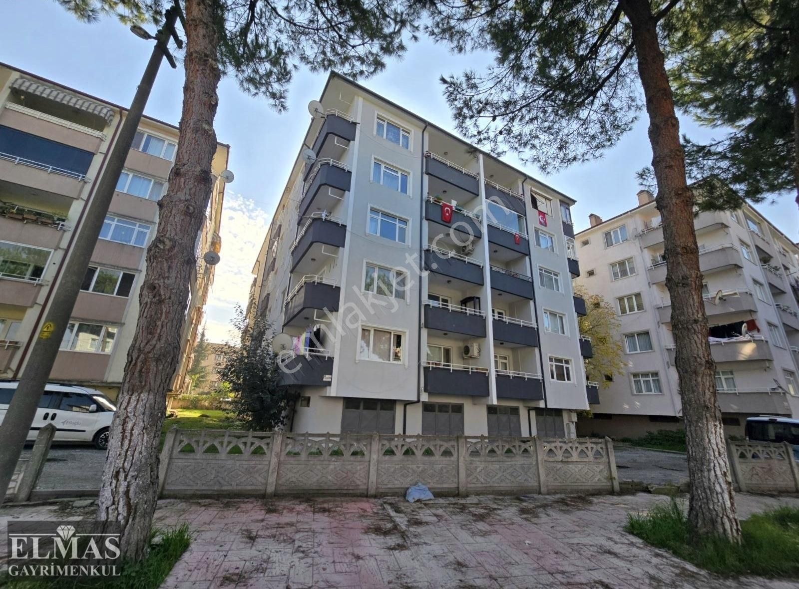 Erenler Dilmen Satılık Daire SAKARYA ERENLER DİLMEN .MAH. 3+1 SATILIK DAİRE