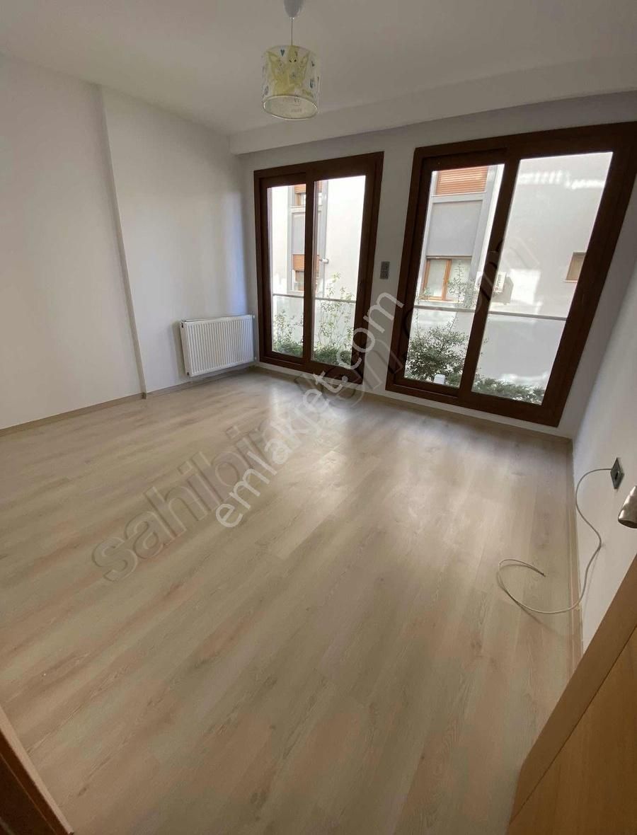 Güzelbahçe Yelki Kiralık Daire Merkezi Konumda Havuzlu Site İçi 2+1 Doğalgazlı Daire...