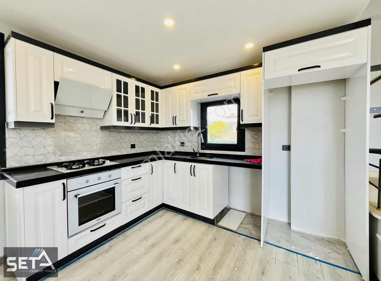 ▃▅▇seta Grup▇▅▃köşe Başı 6+1 Geniş Bahçeli Villa - Görsel 2