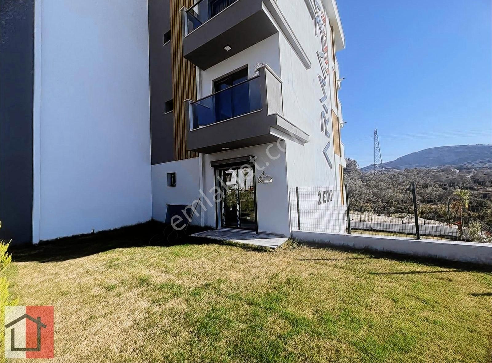 Kuşadası Otogar Arkası Bahçeli,güvenlikli Havuzlu Sitede Satılık - Görsel 24