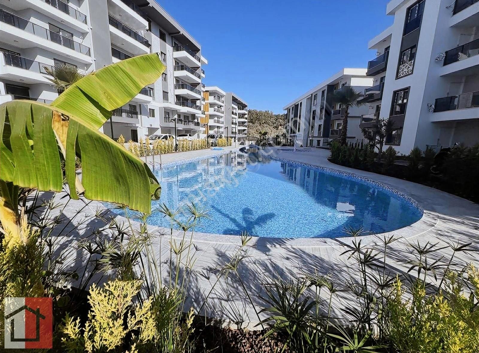 Kuşadası Otogar Arkası Bahçeli,güvenlikli Havuzlu Sitede Satılık - Görsel 2