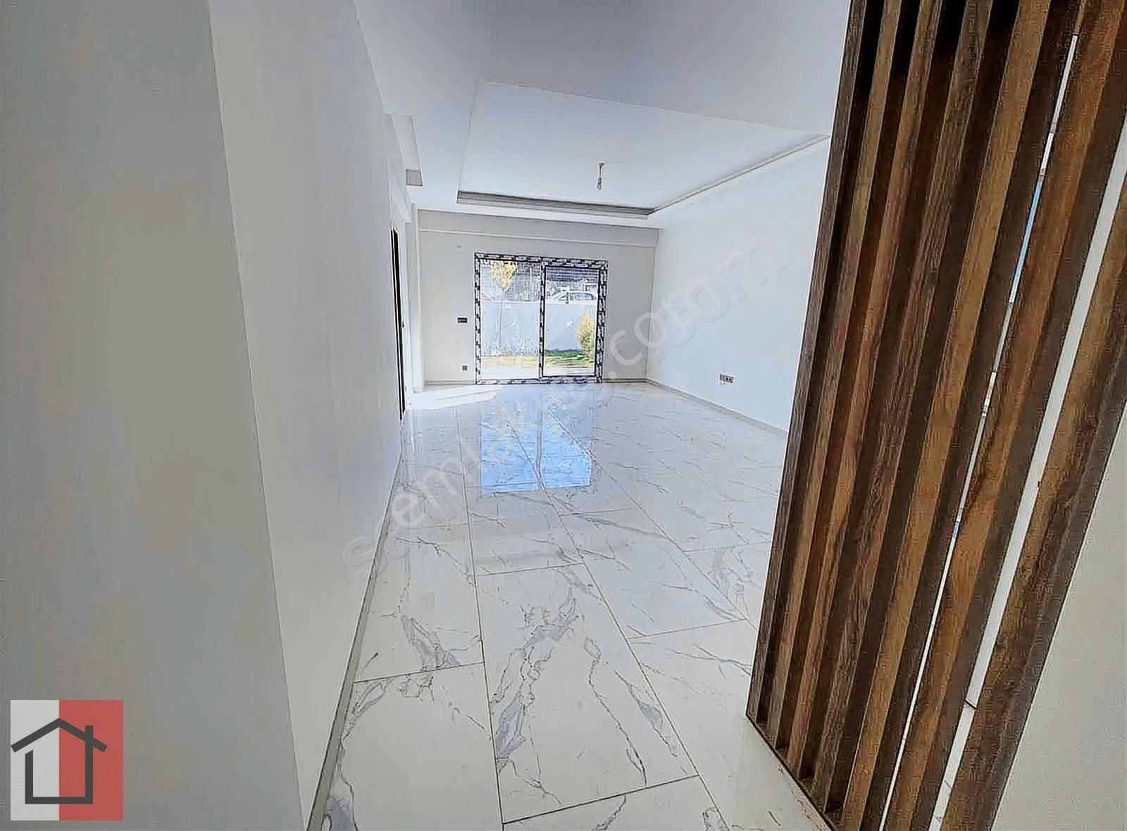 Kuşadası Otogar Arkası Bahçeli,güvenlikli Havuzlu Sitede Satılık - Görsel 23