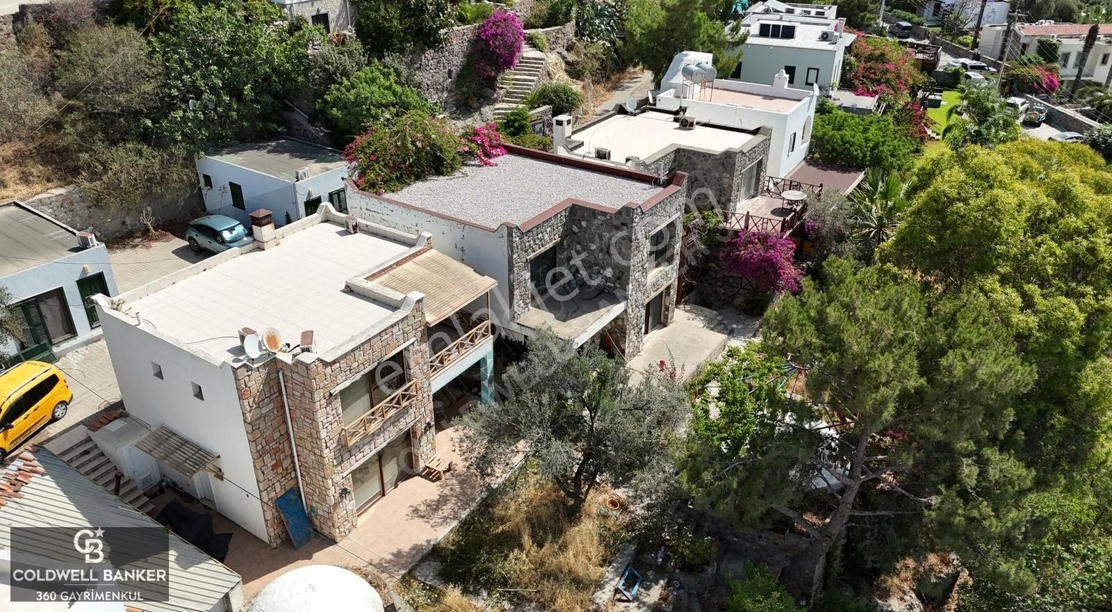 Bodrum Türkbükü Satılık Villa Bodrum Türkbükünde Deniz Manzaralı 1530m² Arsa Üzerinde 3 Villa