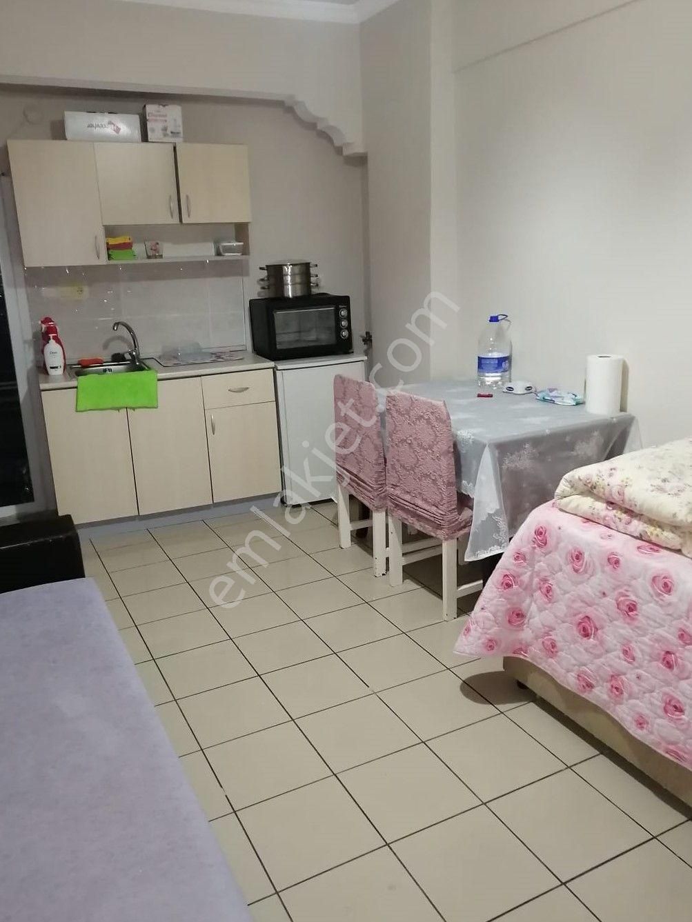 Üsküdar Valide-i Atik Kiralık Daire FULL EŞYALI 1+0 DZ GİRİŞ NEV ÇARŞIYA YAKIN .SEVİNÇ EMLAKTAN.