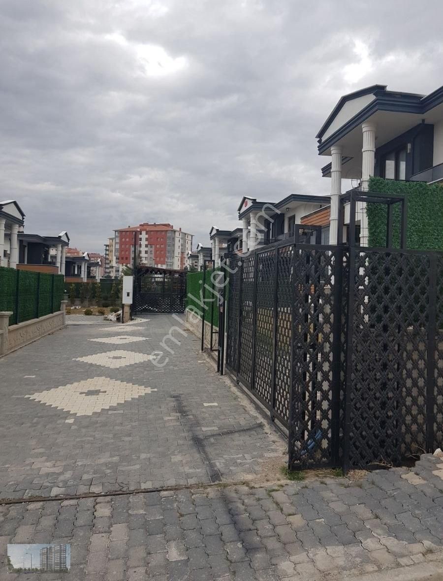 Melikgazi Gesi Fatih Satılık Villa İLDEM ALPASLAN TÜRKEŞ BLV.ANA YOL ÜZERİ EXTRA YAPILI KÖŞE BAŞI