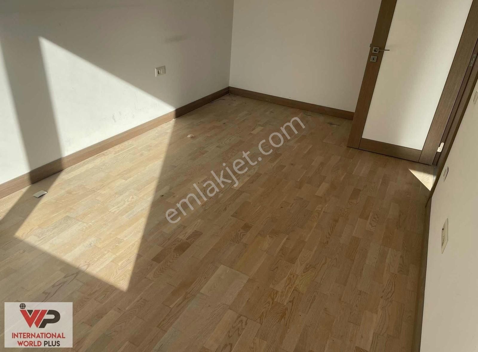 Kadıköy Merdivenköy Kiralık Daire BROOKLYN PARK KÖŞE GÜNEY BATI CEPHE KİRALIK 1+1 DAİRE