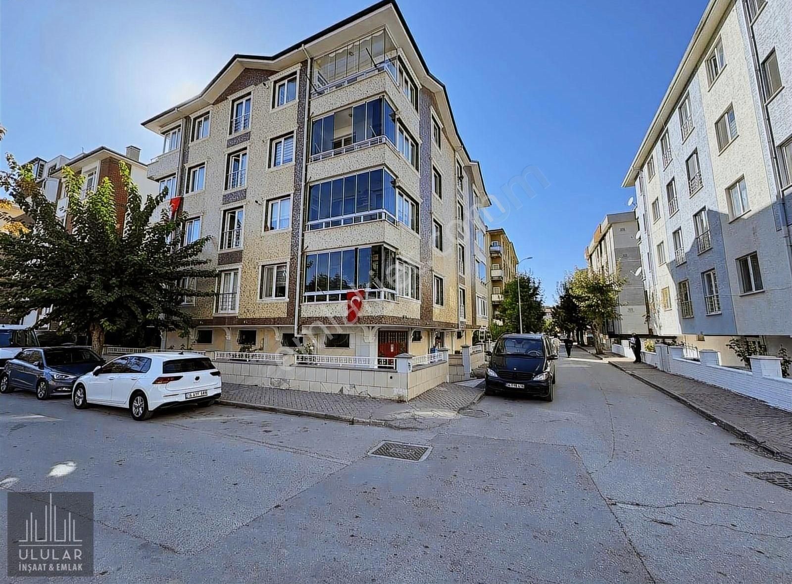 Tepebaşı Bahçelievler Satılık Daire ULULAR EMLAK'TAN BAHÇELİ EVLERDE SATILIK 3+1 DAİRE