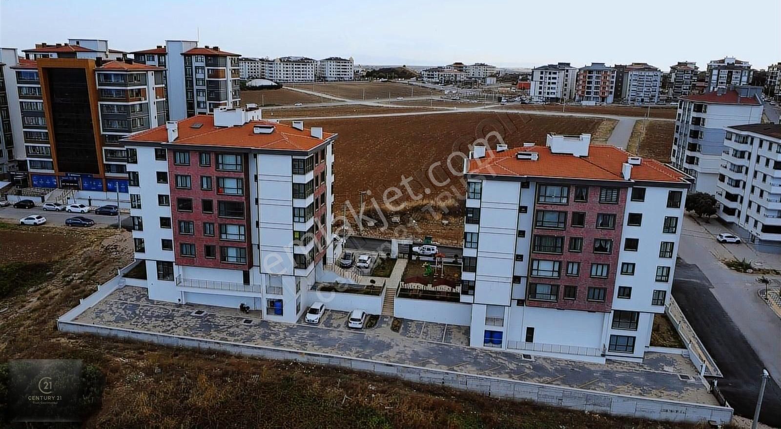 Bandırma Paşakent Satılık Daire Elit Semt-lüx Site 140m2 Sıfır Arakat Daireler