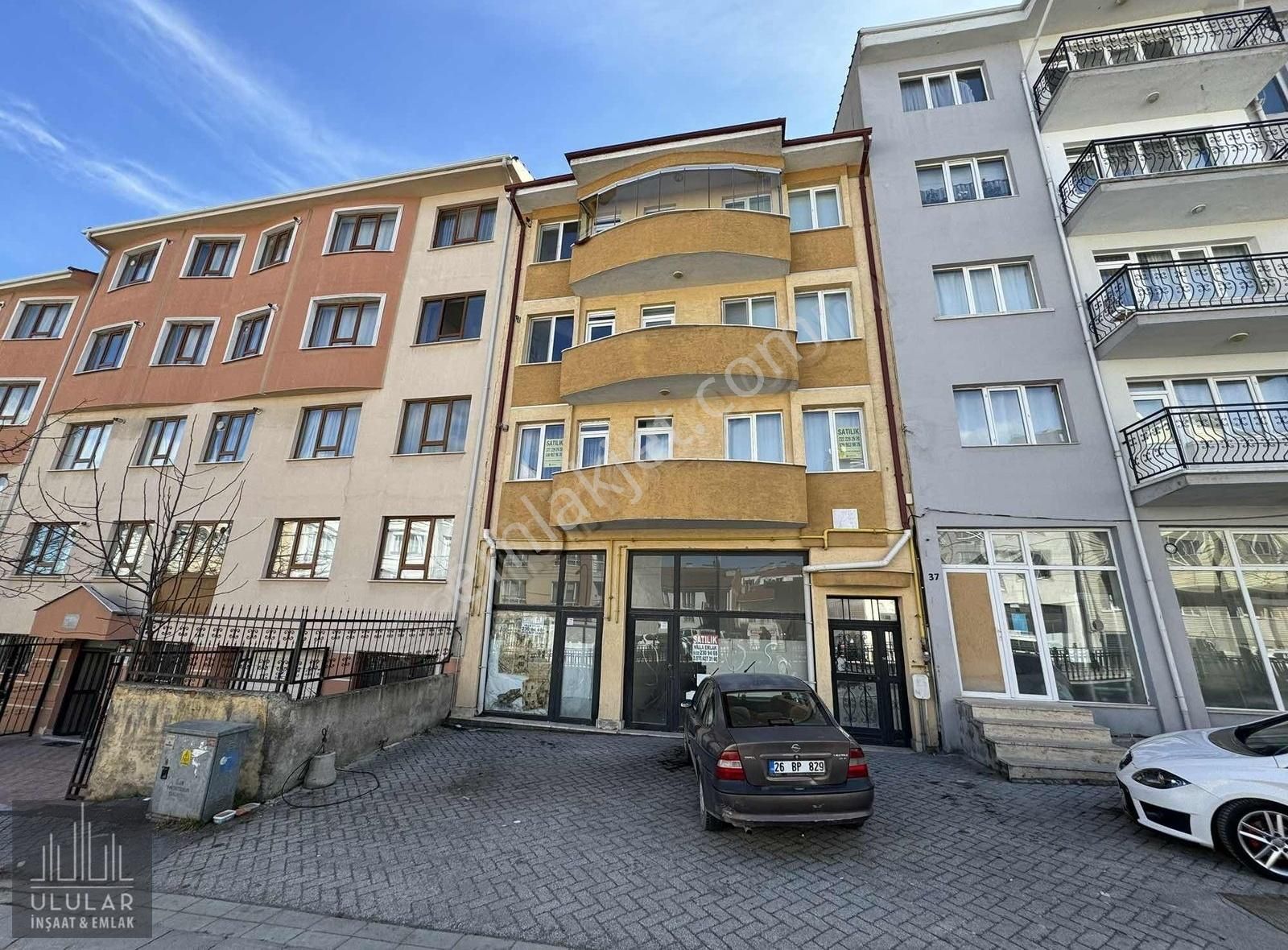 Odunpazarı Gültepe Satılık Daire ULULAR EMLAK'TAN GÜLTEPE HALK CADDESİ ÜZERİNDE 3+1 SATILIK DAİRE