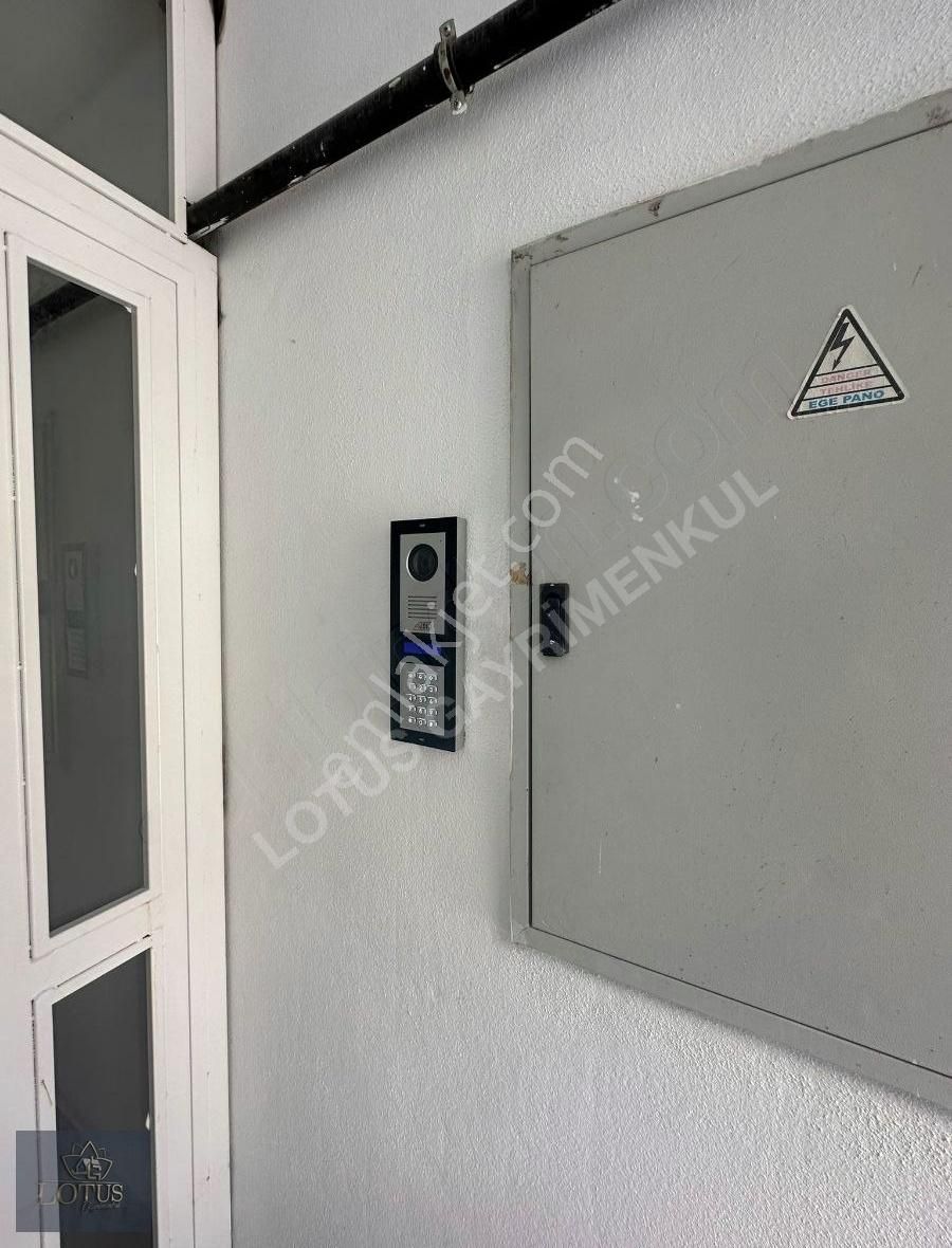 İzmit Kocatepe Satılık Daire KURUÇEŞMEDE FIRSAT DAİRE 2+1 TRAVMAYA 5DK MESAFE DENİZ MANZARALI