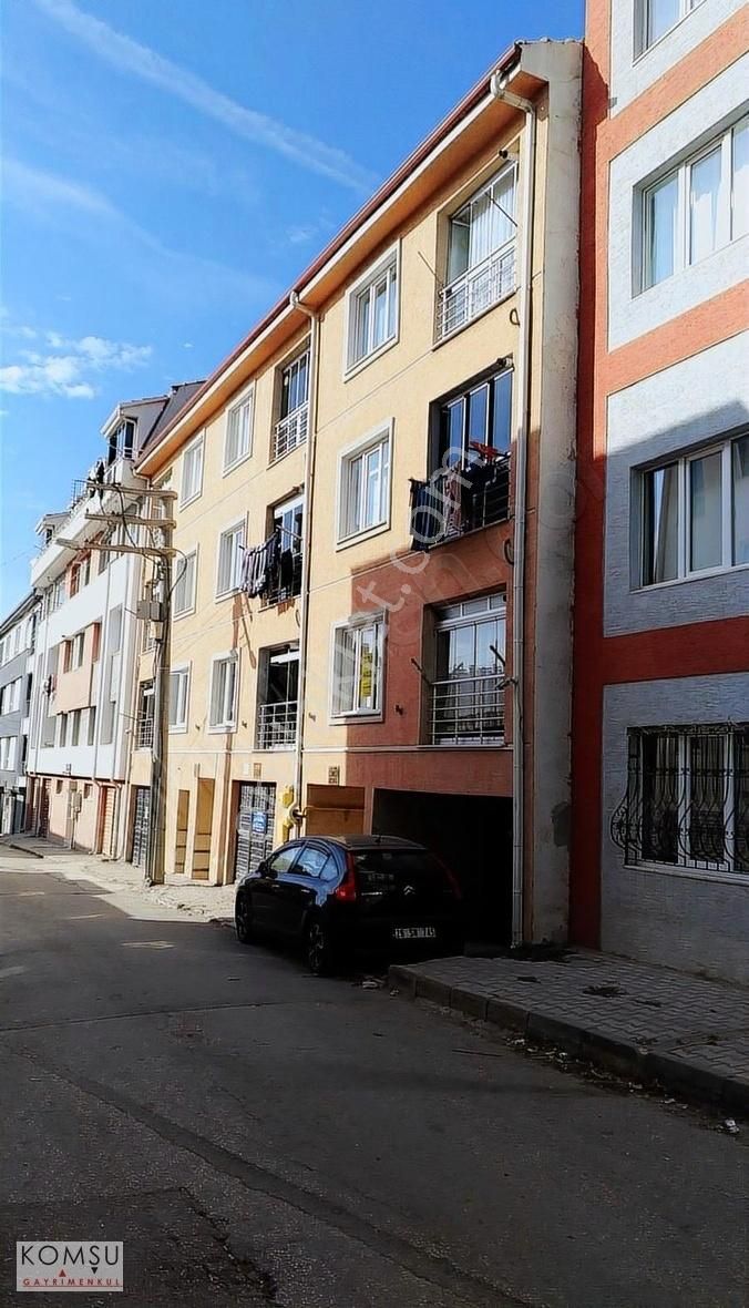 Tepebaşı Çamlıca Satılık Daire ÇAMLICA MAHALLESİNDE MERKEZİ KONUMDA ACİL SATILIK 2+1 DAİRE