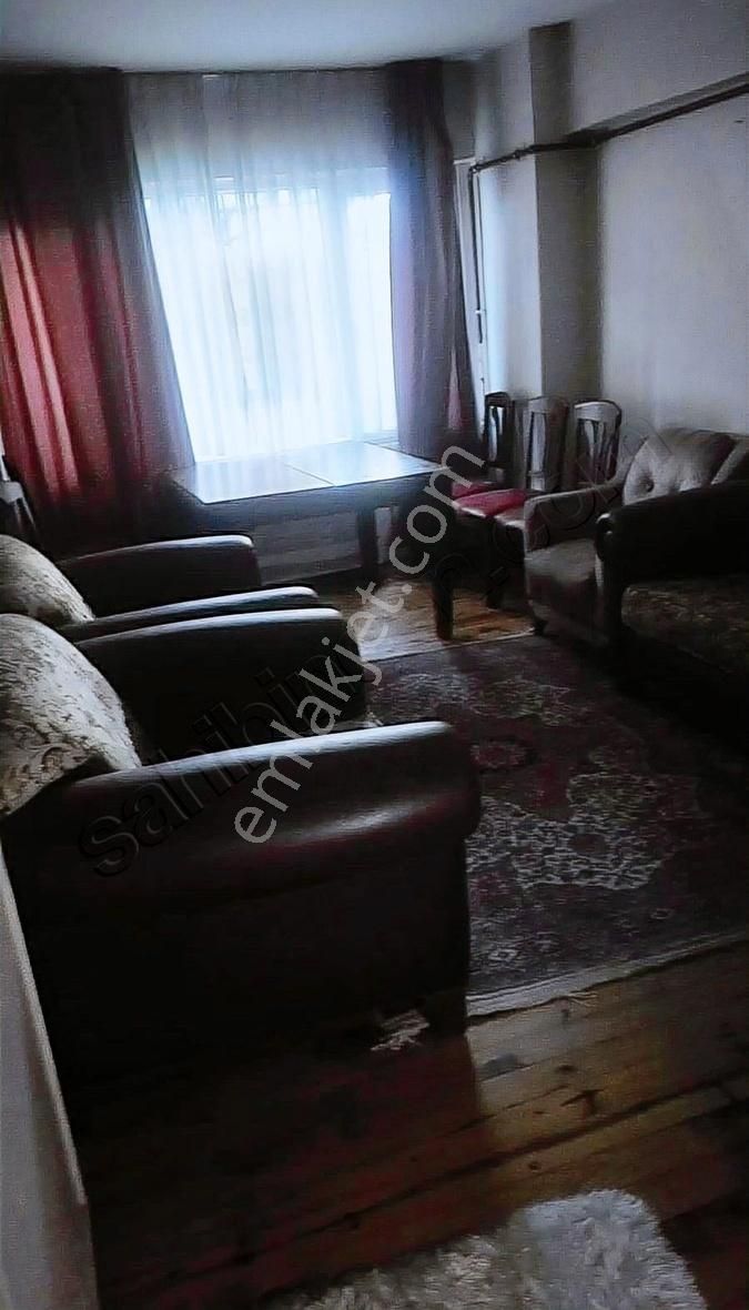 Bağcılar Merkez Kiralık Daire BAĞCILAR MERKEZ MAHALLESİNDE TEMİZ EŞYALI 2+1 BURÇAK SİTESİNDE