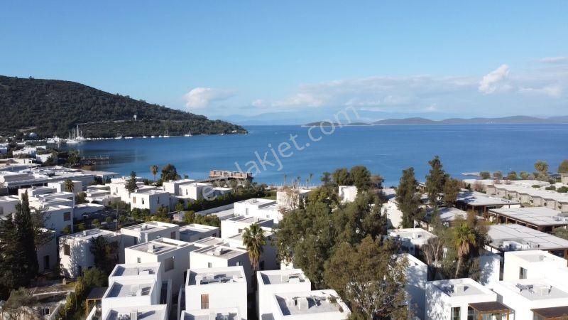 Bodrum Torba Residence Satılık 2 + 1 Bahçe Katı Daire