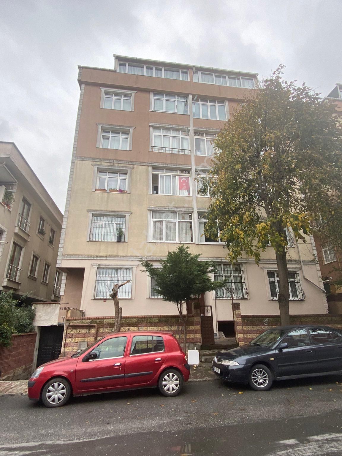 Ümraniye Yukarı Dudullu Kiralık Daire TAVUKÇUYOLU MERKEZİ KONUMDA KİRALIK 2+1 DAİRE