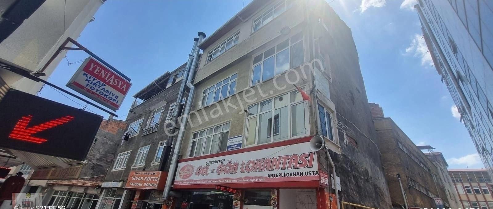 Tokat Merkez Yarahmet Kiralık Daire YARAHMET MAH. İŞ BANKASI YANINDAKİ ARADA 2+1 KİRALIK DAİRE