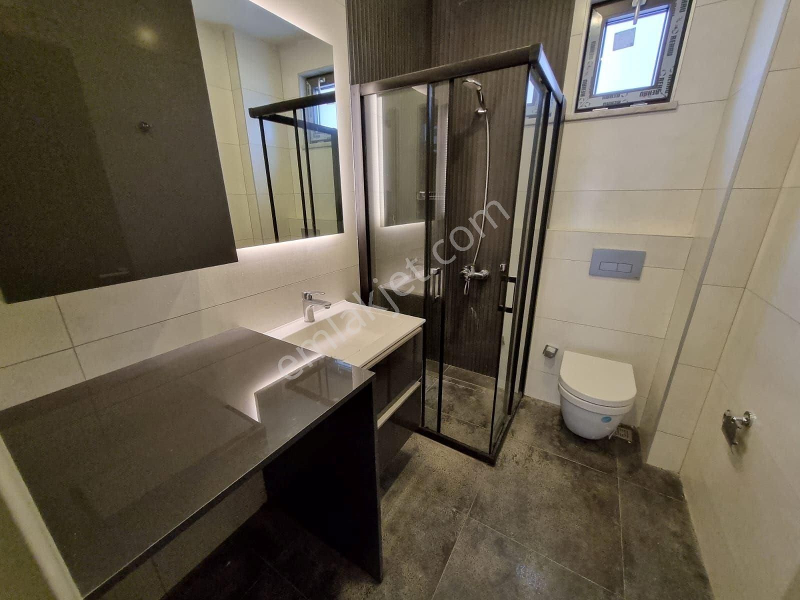 Fenerbahçe Ayanoğlu Caddesi Üzerinde Balkonlu Sıfır Daire - Görsel 18