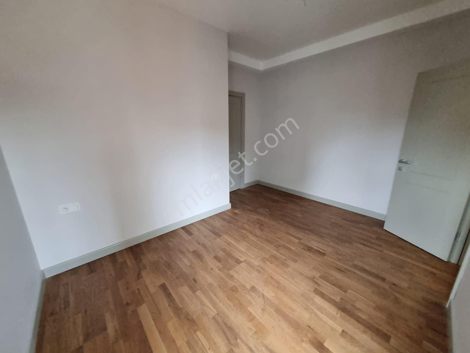 Fenerbahçe Ayanoğlu Caddesi Üzerinde Balkonlu Sıfır Daire - Görsel 22