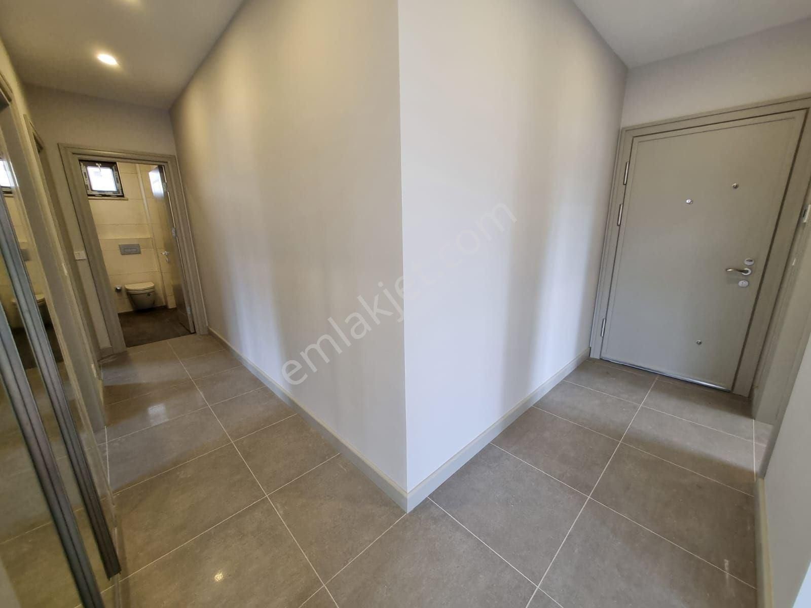 Fenerbahçe Ayanoğlu Caddesi Üzerinde Balkonlu Sıfır Daire - Görsel 7