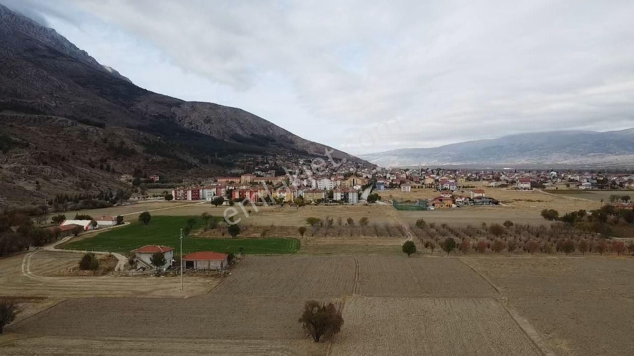 Başmakçı Hırkaköy Köyü Satılık Tarla  BASMAKÇI HIRKA 2 KAT KONUT İMARLI ARSA 185 M2 İNŞAAT YAPILIR