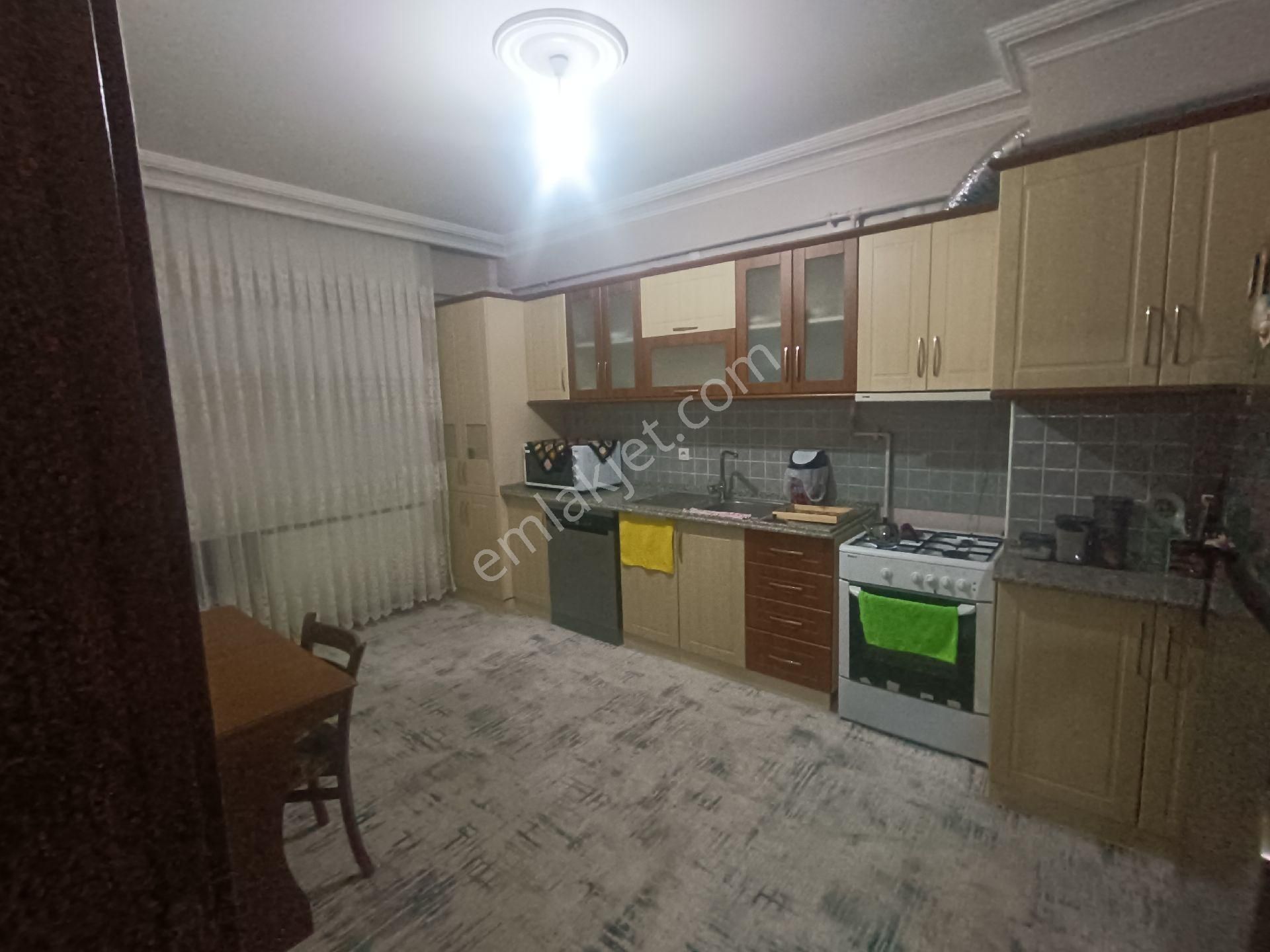 Karatay Köprübaşı Satılık Daire KISMET 42 EMLAK KONYA KARATAY DA SATILIK DAİRE ALİ ULVİ KURUCU CADDESİNE CEPHE TRAMVAYA YAKIN 