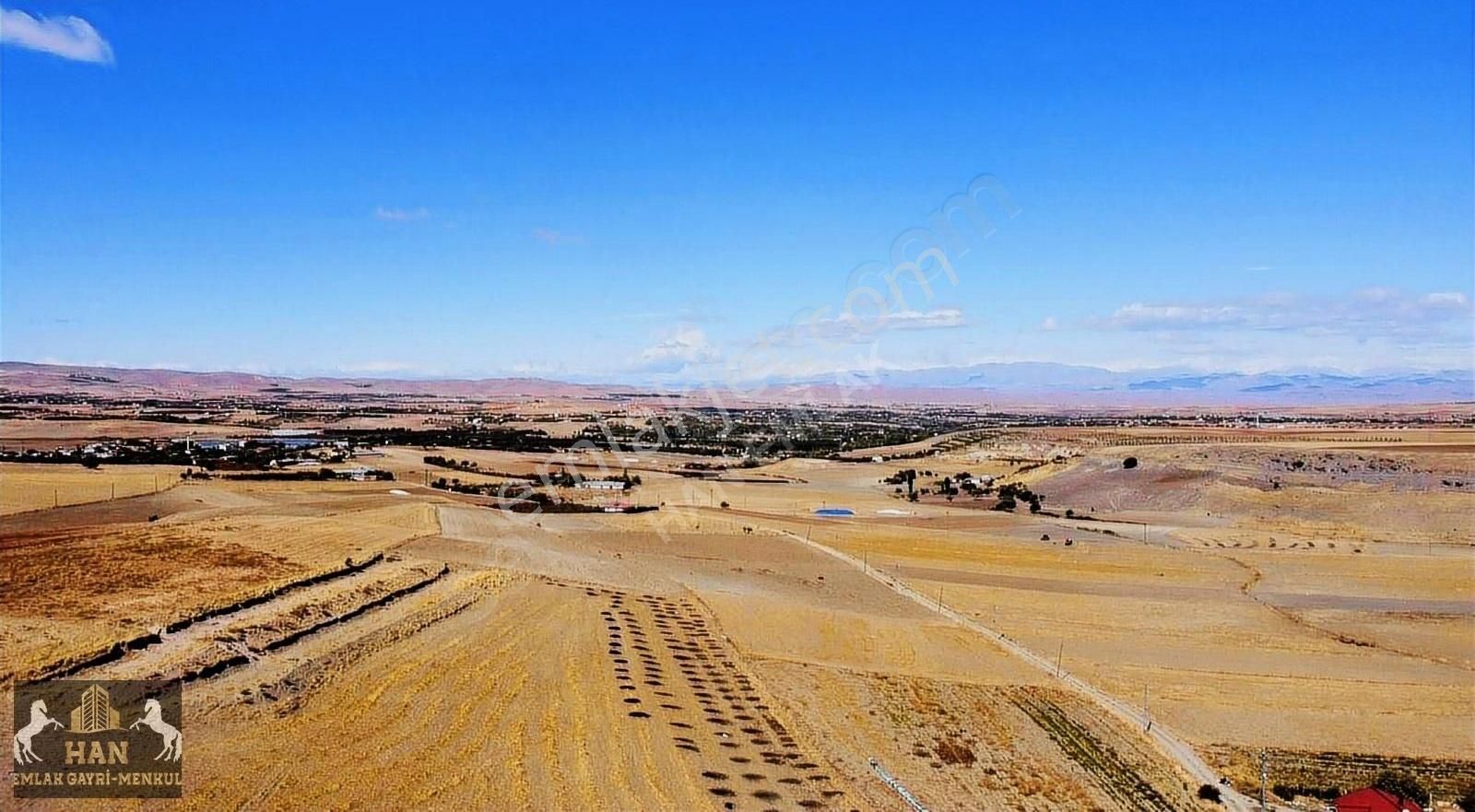 Elazığ Merkez Harmantepe Köyü Satılık Tarla HAN EMLAKTAN HARMANTEPEDE 8200 M2 FIRSAT TARLA