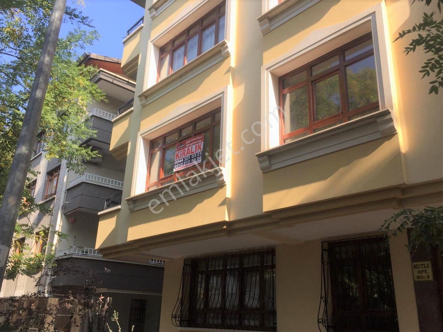 Çankaya Yukarı Bahçelievler Kiralık Daire  7.CADDEYE YAKIN GENÇ BİNADA 3+1 1.KAT ÖN AÇIK ve KAPALI GRAJLI ASANSÖRLÜ