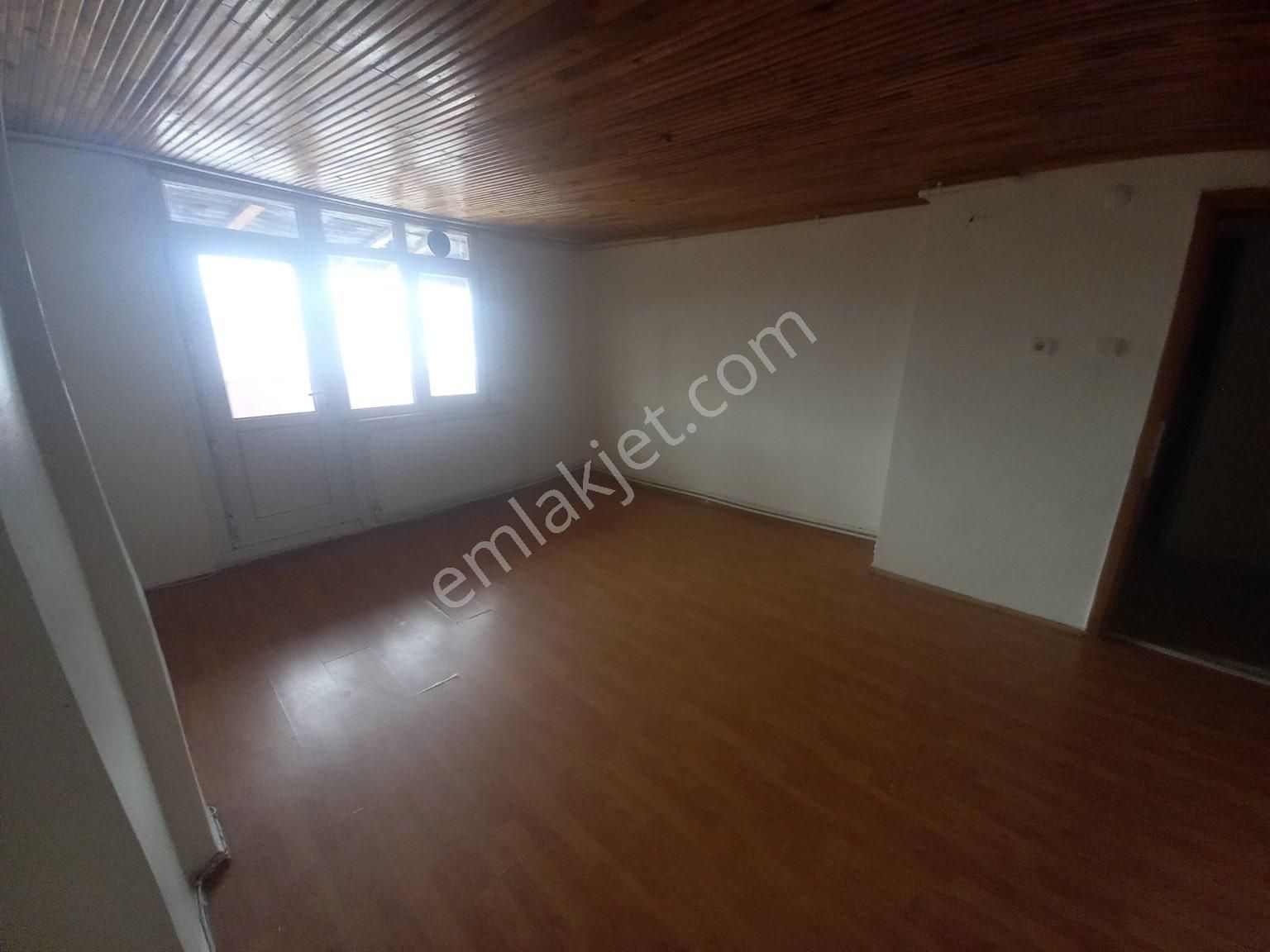 Esenler Menderes Kiralık Daire ESENLER MENDERES MAHALLESİ KİRALIK DAİRE