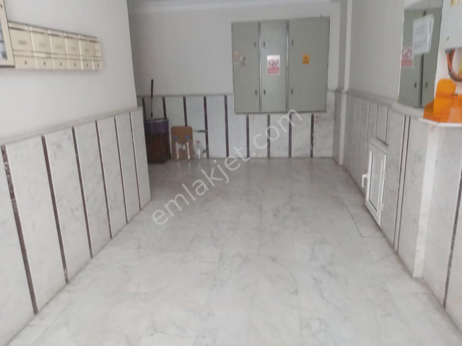 Ümraniye Armağanevler Mahallesinde Kiralık 4+1 Dublex Daire - Görsel 3