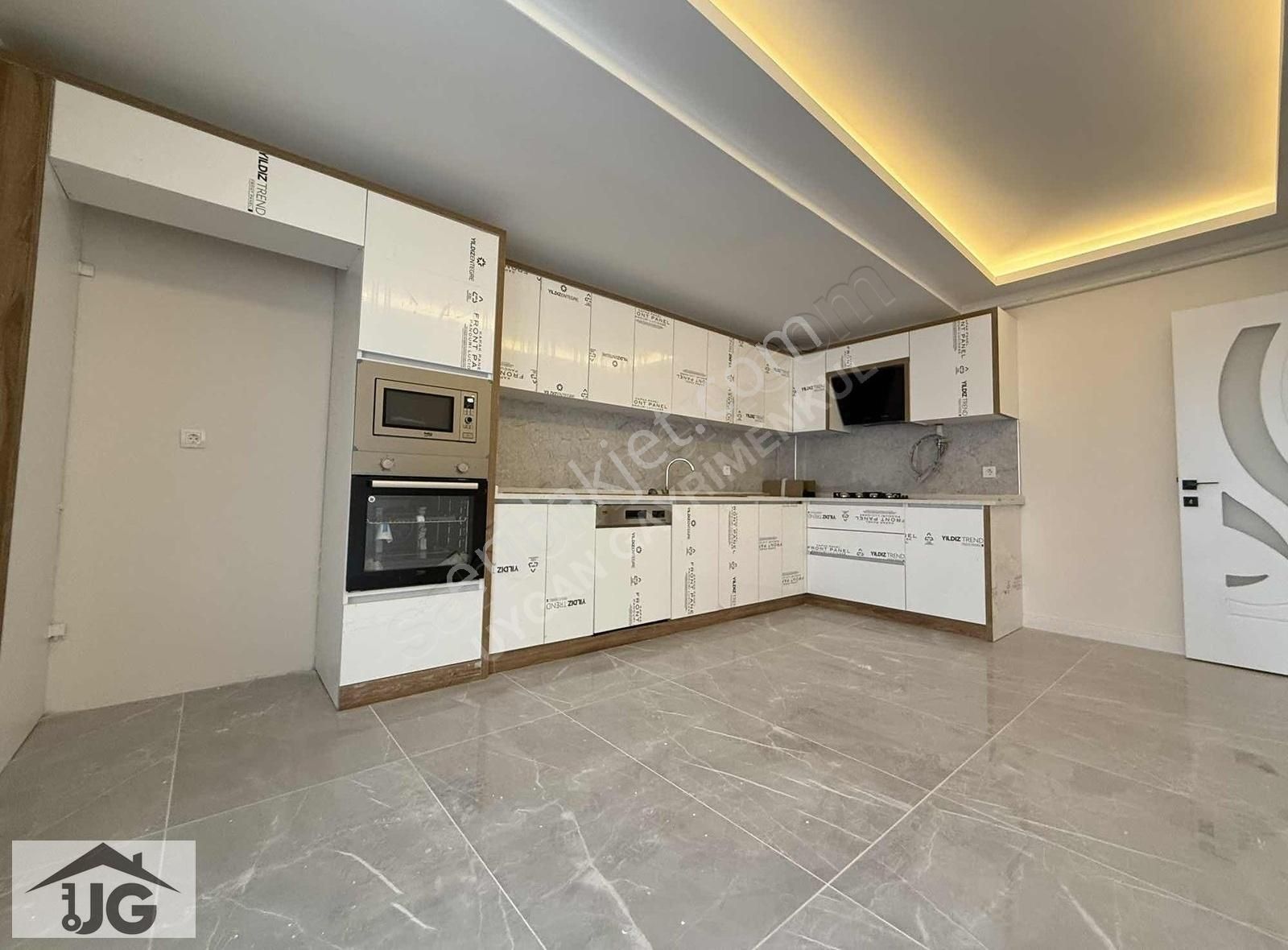 Torbalı Torbalı Satılık Daire UYGAN GAYRİMENKUL'DEN TORBALI MAH. 3+1 145m² İZBAN DİBİ LÜX