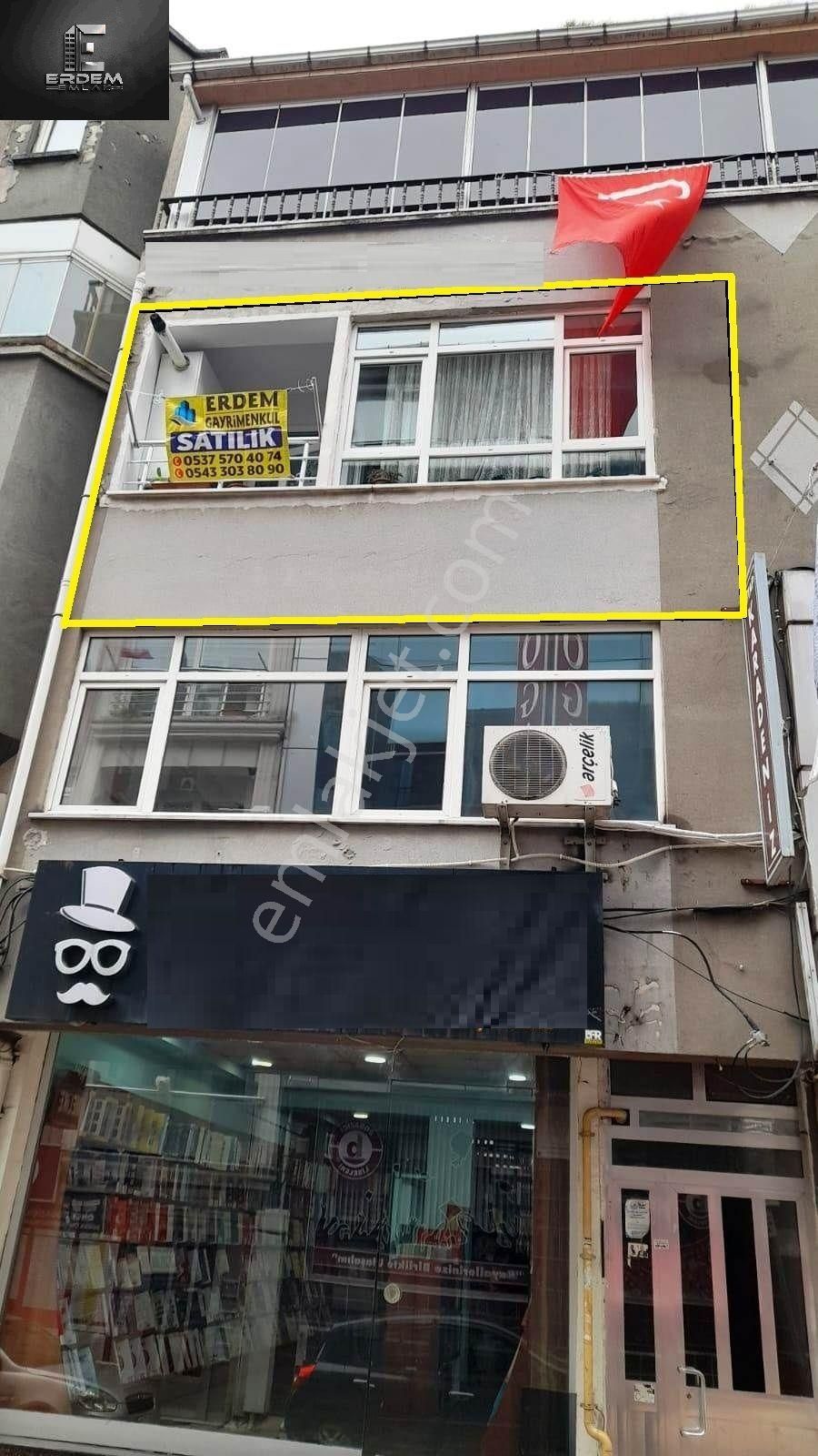 İlkadım 19 Mayıs Satılık Daire Erdem Emlak Ofisinden 2+1 Çiftlik 19 Mayıs Mahallesinde 2.kat Daire