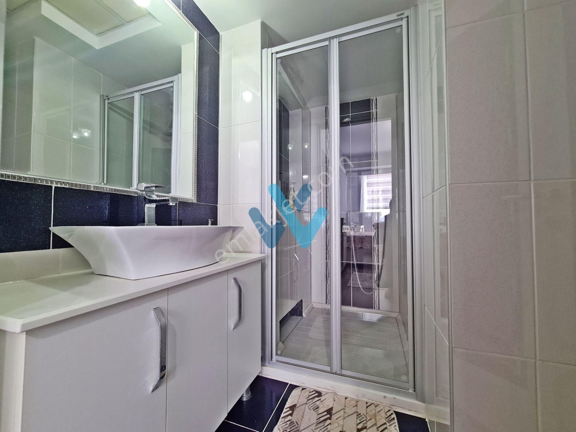 Winden'den Queenaba 2'de Denize Sıfır Full Eşyalı Köşe Lüks 3+1 - Görsel 15