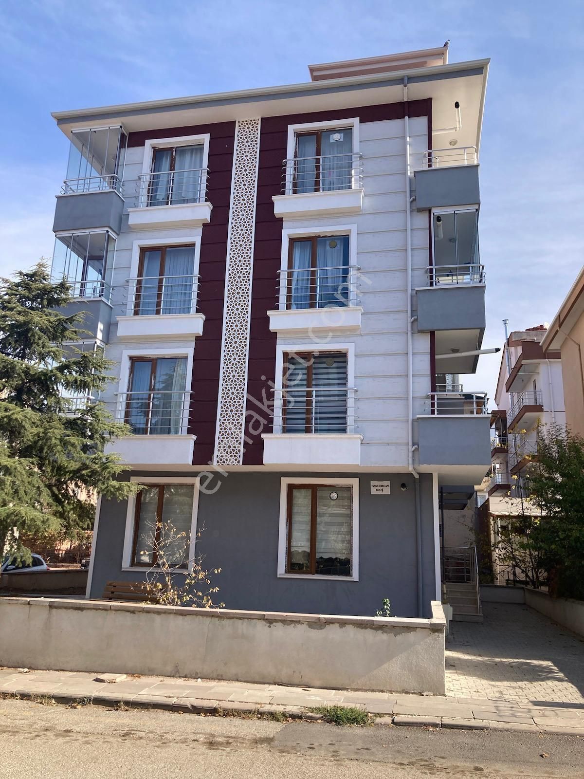 Gölbaşı Gaziosmanpaşa Satılık Daire Asansörlü 3 balkon güney cephe