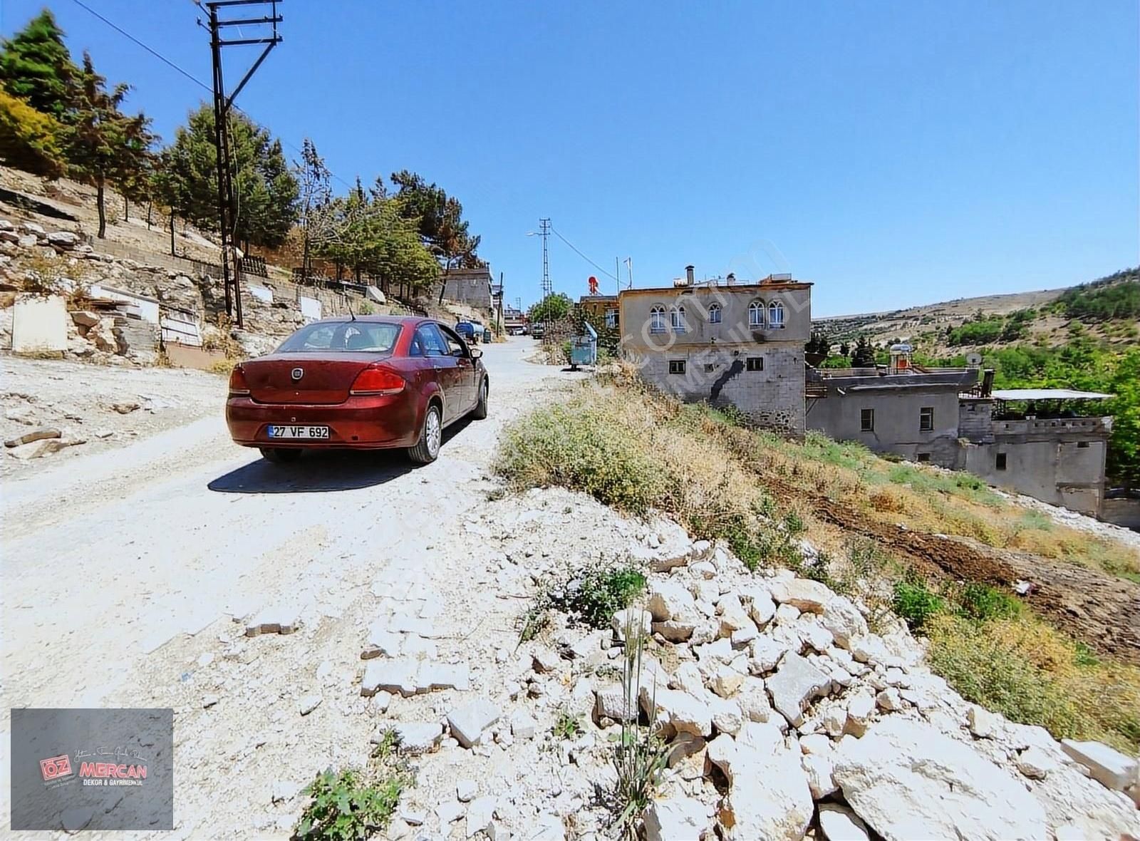 Şahinbey Cevizli Satılık Ticari İmarlı CEVİZLİ KÖYÜN'DE SATILIK ÇİFT TARAFLI YOL 