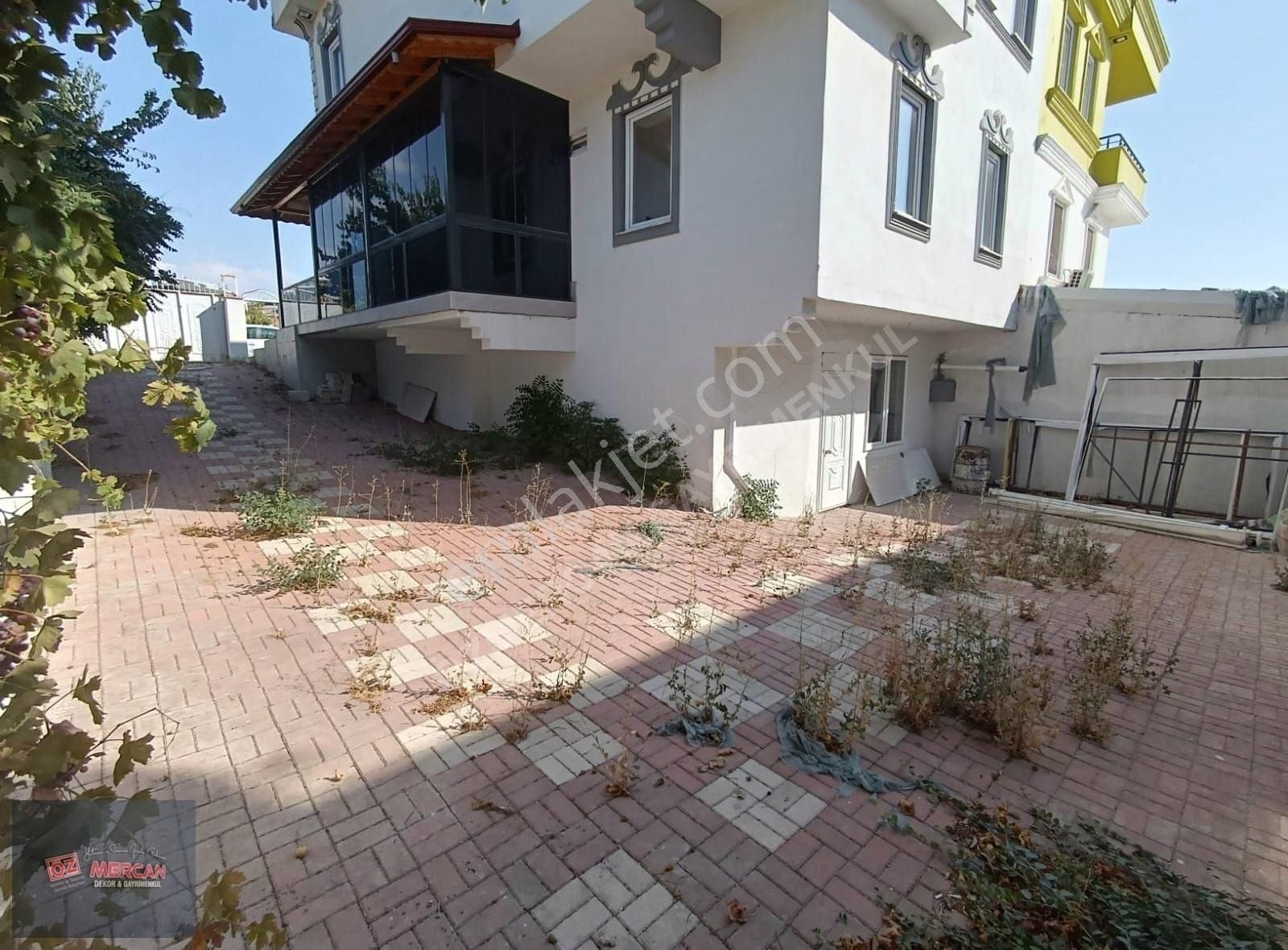 Şehitkamil İbrahimli Kiralık Villa Öz Mercandan Sehır Gosterende Kıralık Dubleks 7+1