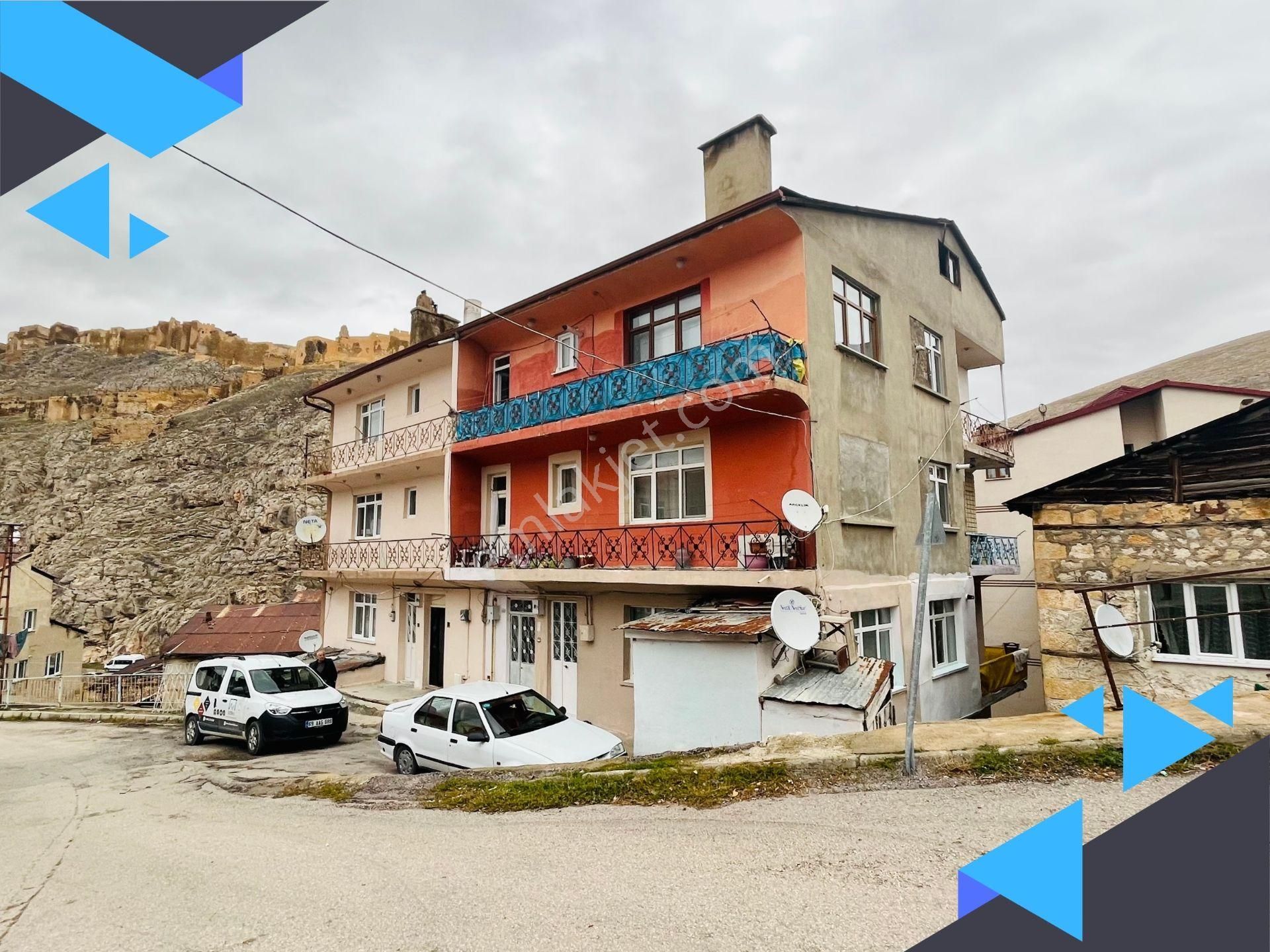 Bayburt Merkez Karasakal Satılık Daire  ŞEHİR MERKEZİNDE MÜSTAKİL GİRİŞLİ, ARA KAT, 2+1 SATILIK DAİRE