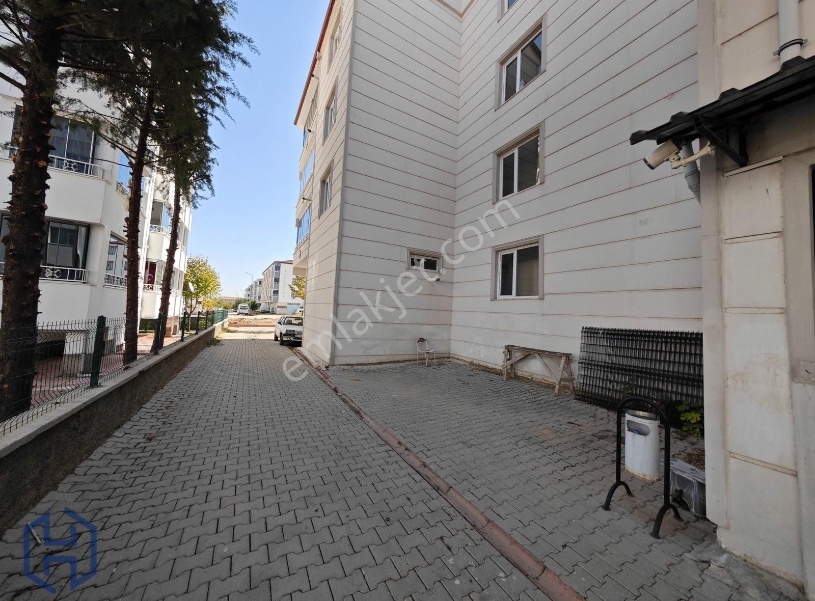 Elazığ Merkez Ataşehir Satılık Daire HARBERT GAYRİMENKUL'DEN ATAŞEHİR MAHALLESİNDE 3+1 SATILIK DAİRE