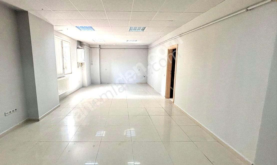 İstanbul Beykoz Kiralık Plaza Katı  Kavacık Merkezde 50 M  Ofis Plaza Katı