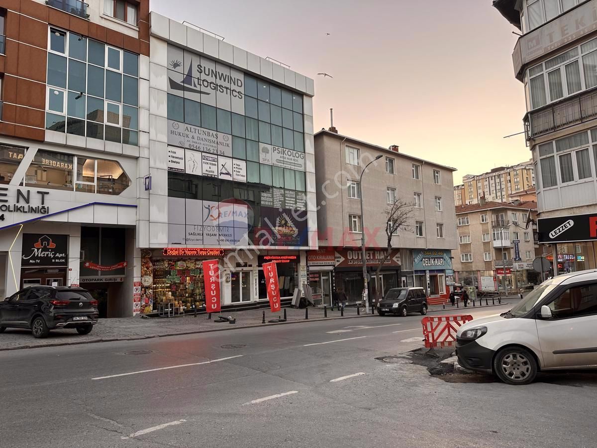 Ümraniye Atakent Satılık Plaza Katı ÜMRANİYEDE SATILIK BOŞ DUBLEKS OFİS PLAZA KATINDA FIRSAT.